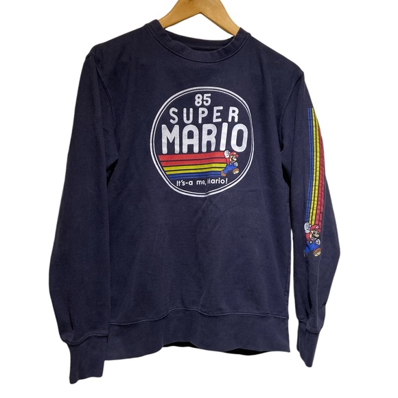 Graphic Super Mario Sweatshirt Size Small - Picture 1 of 10